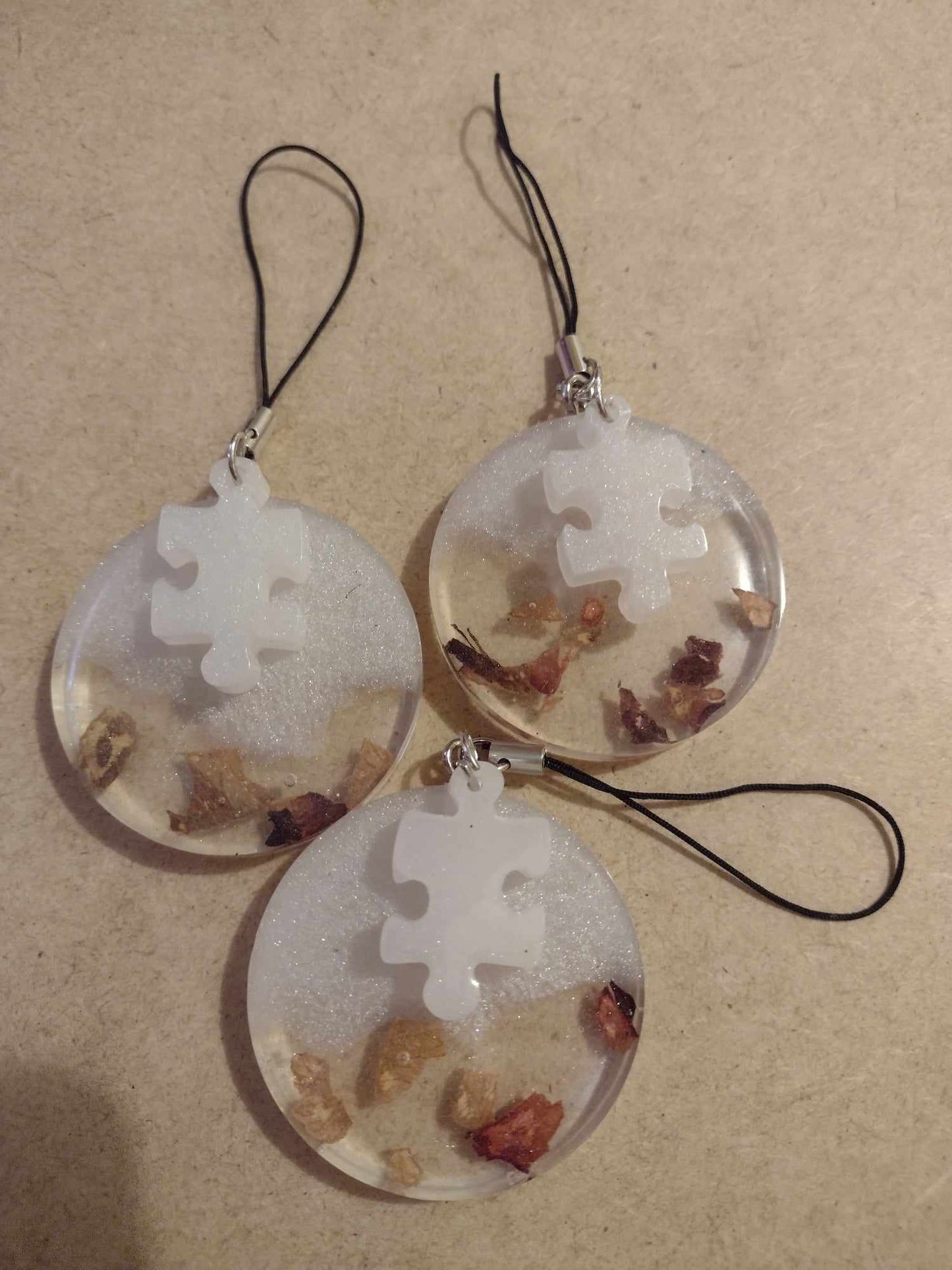 Resin memorial pieces