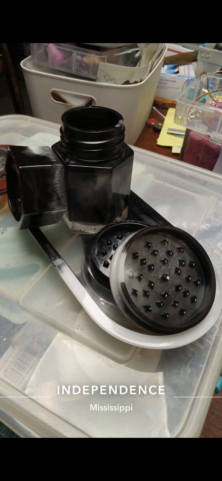Spice grinder, jar and tray sets