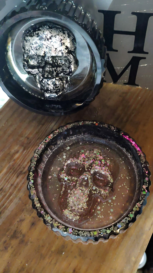 Resin Skull Ashtray