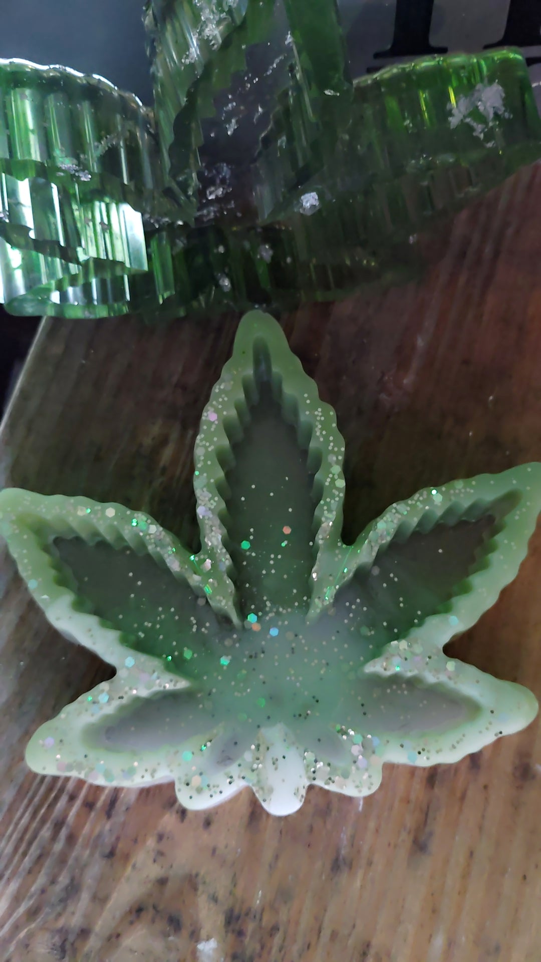 Leaf ashtray